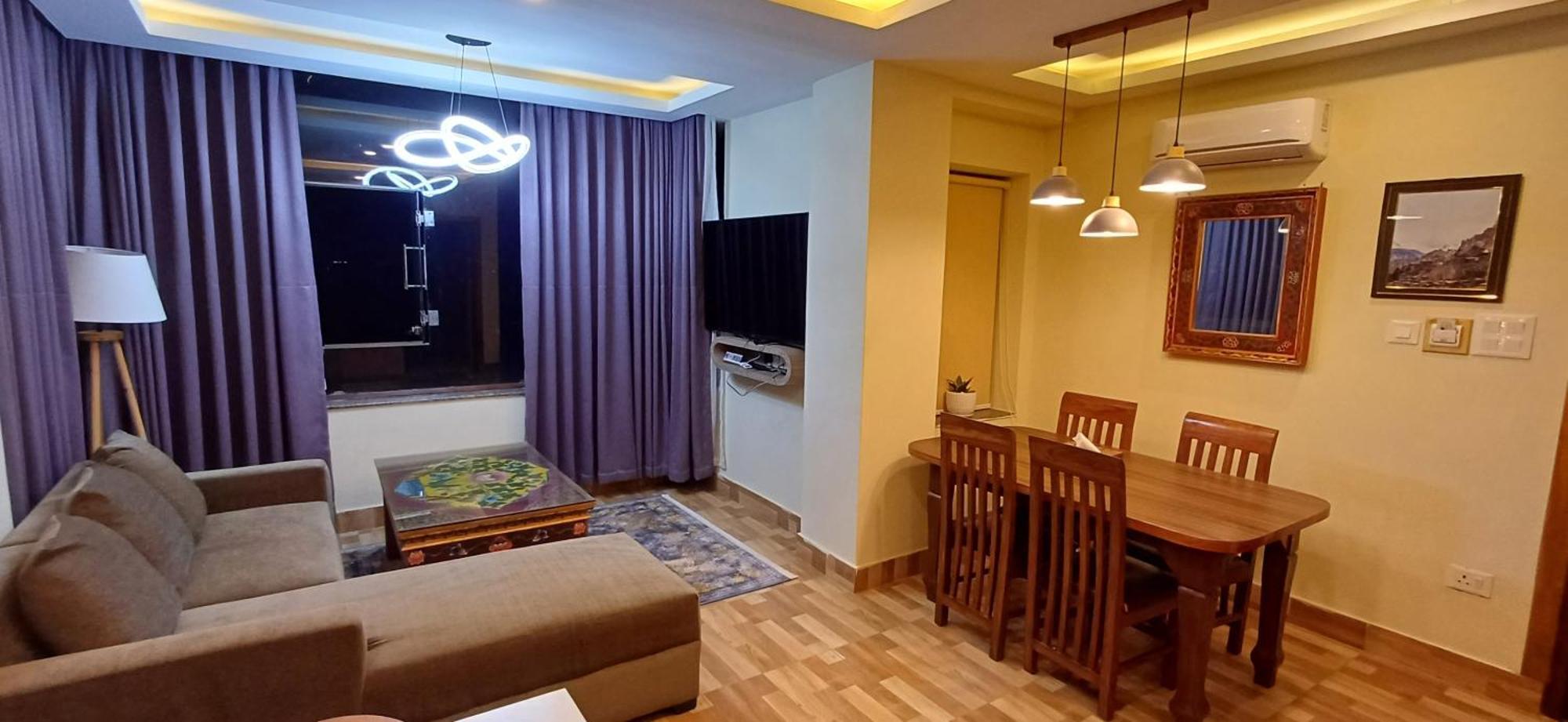 Hotel Yakroo Manang Katmandu Dış mekan fotoğraf