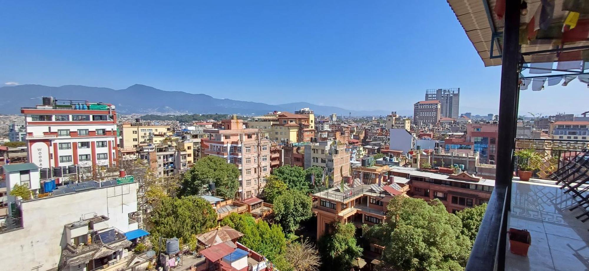 Hotel Yakroo Manang Katmandu Dış mekan fotoğraf