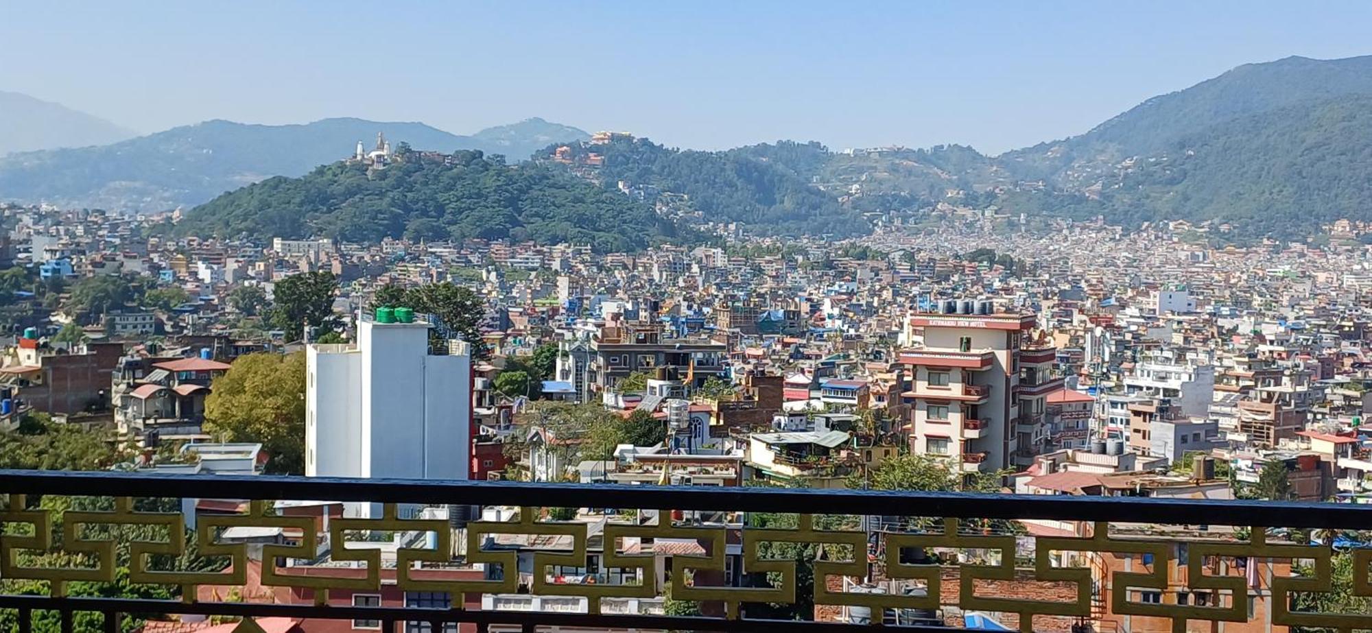Hotel Yakroo Manang Katmandu Dış mekan fotoğraf