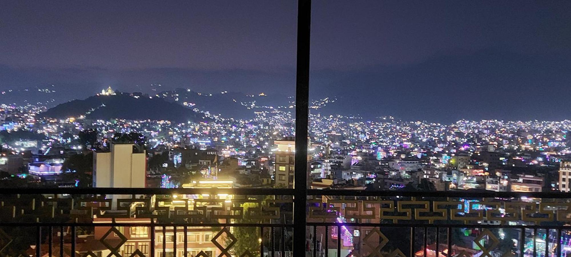 Hotel Yakroo Manang Katmandu Dış mekan fotoğraf