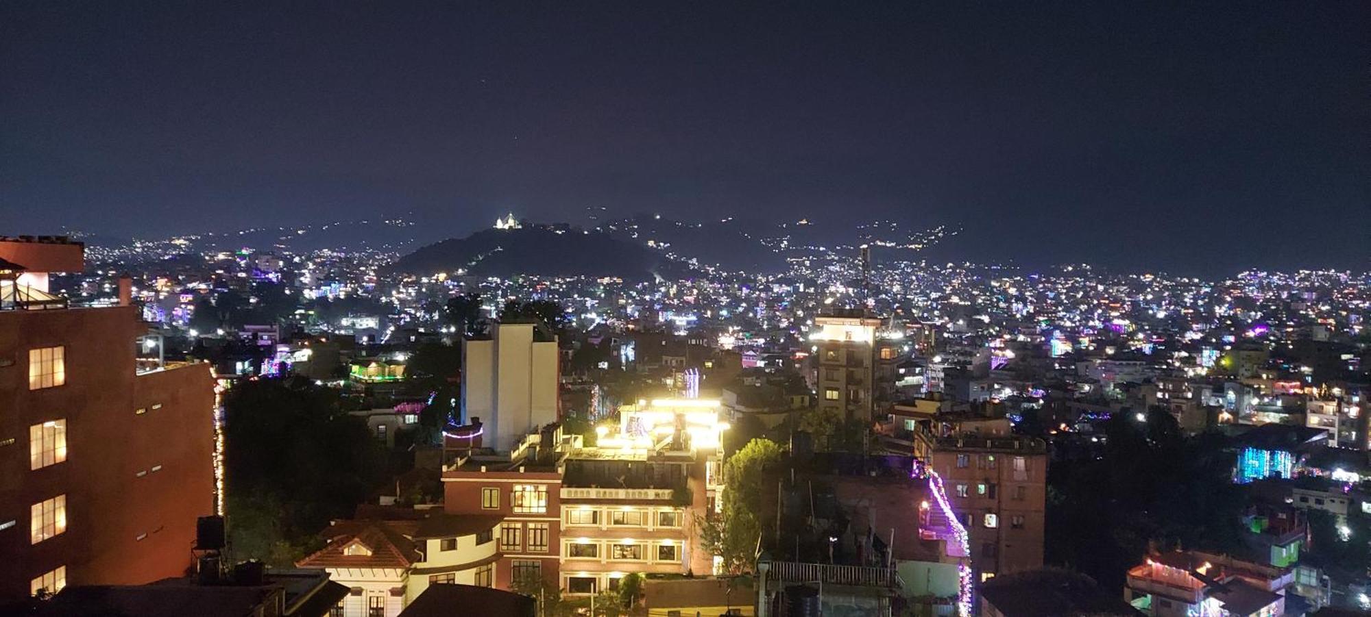 Hotel Yakroo Manang Katmandu Dış mekan fotoğraf