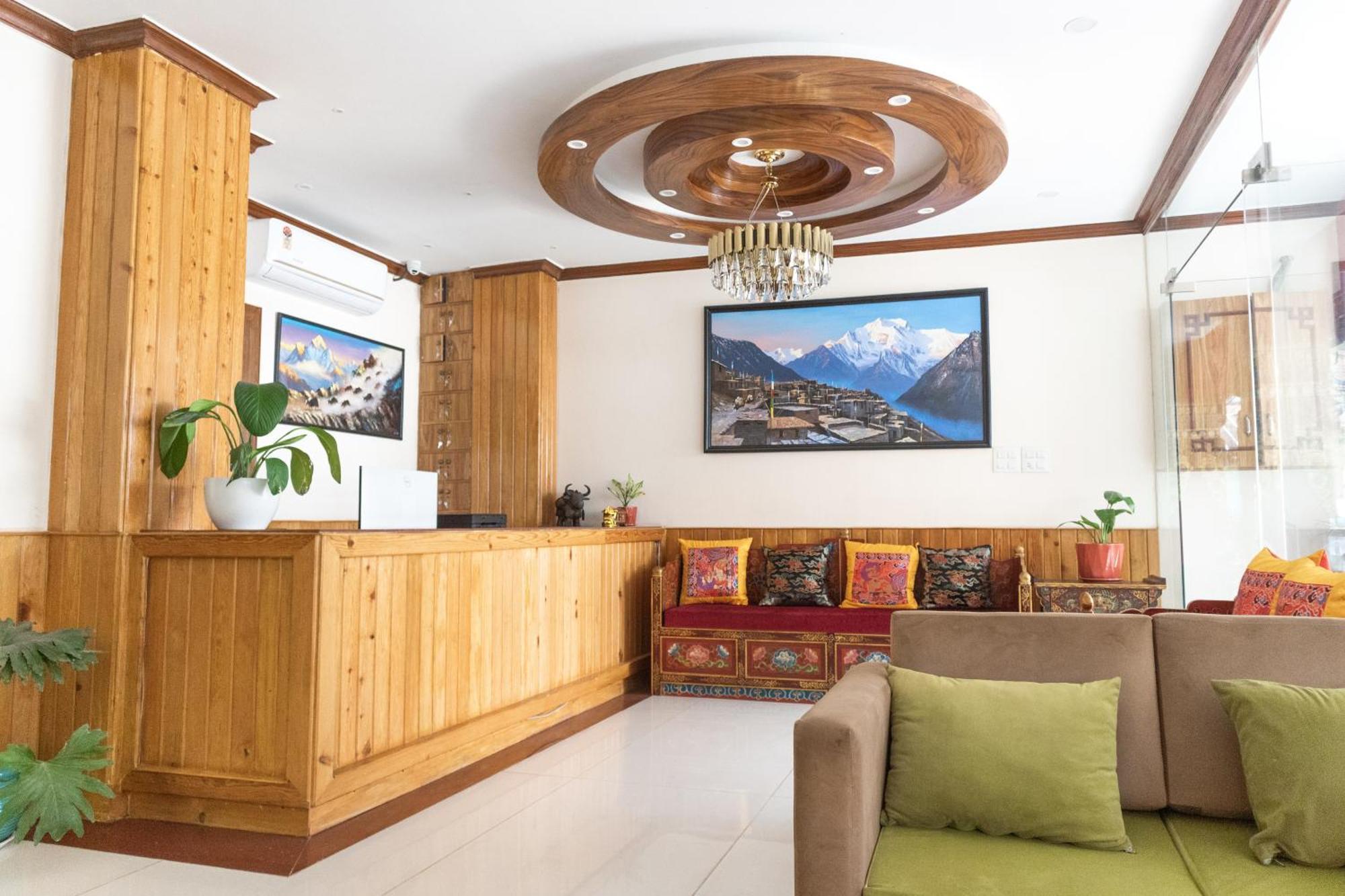 Hotel Yakroo Manang Katmandu Dış mekan fotoğraf