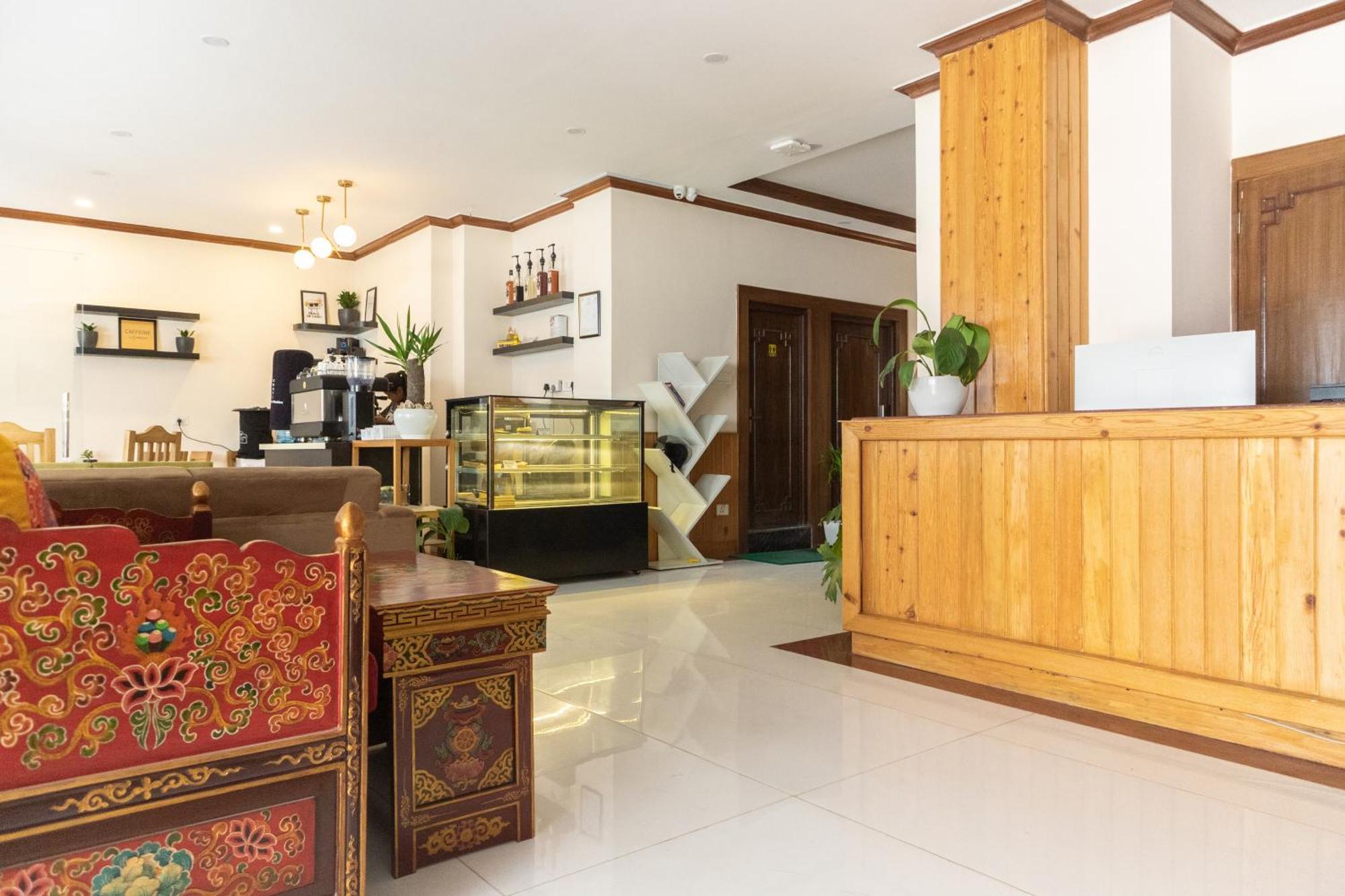 Hotel Yakroo Manang Katmandu Dış mekan fotoğraf