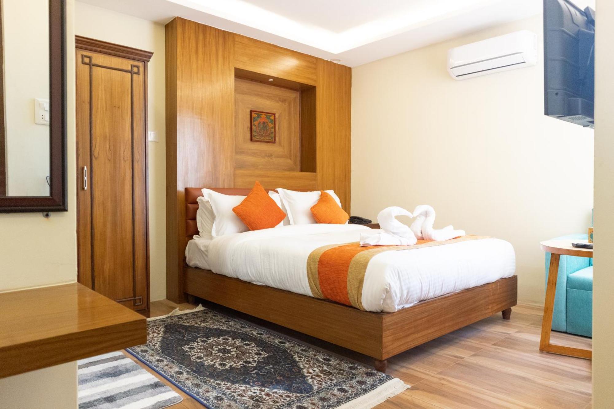 Hotel Yakroo Manang Katmandu Dış mekan fotoğraf