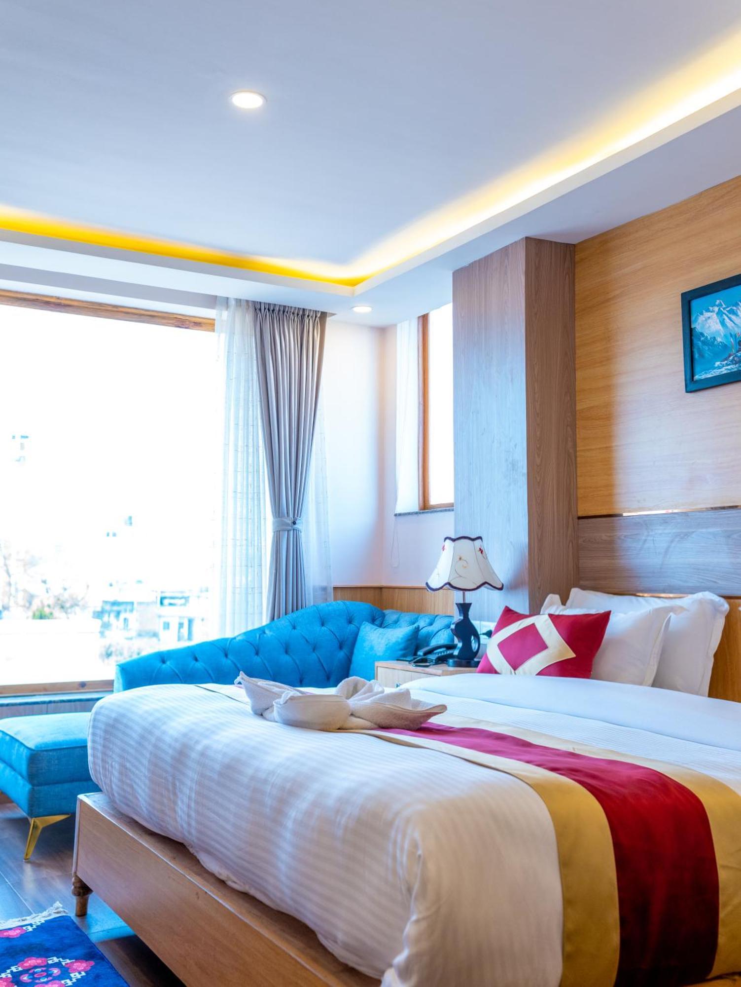 Hotel Yakroo Manang Katmandu Dış mekan fotoğraf