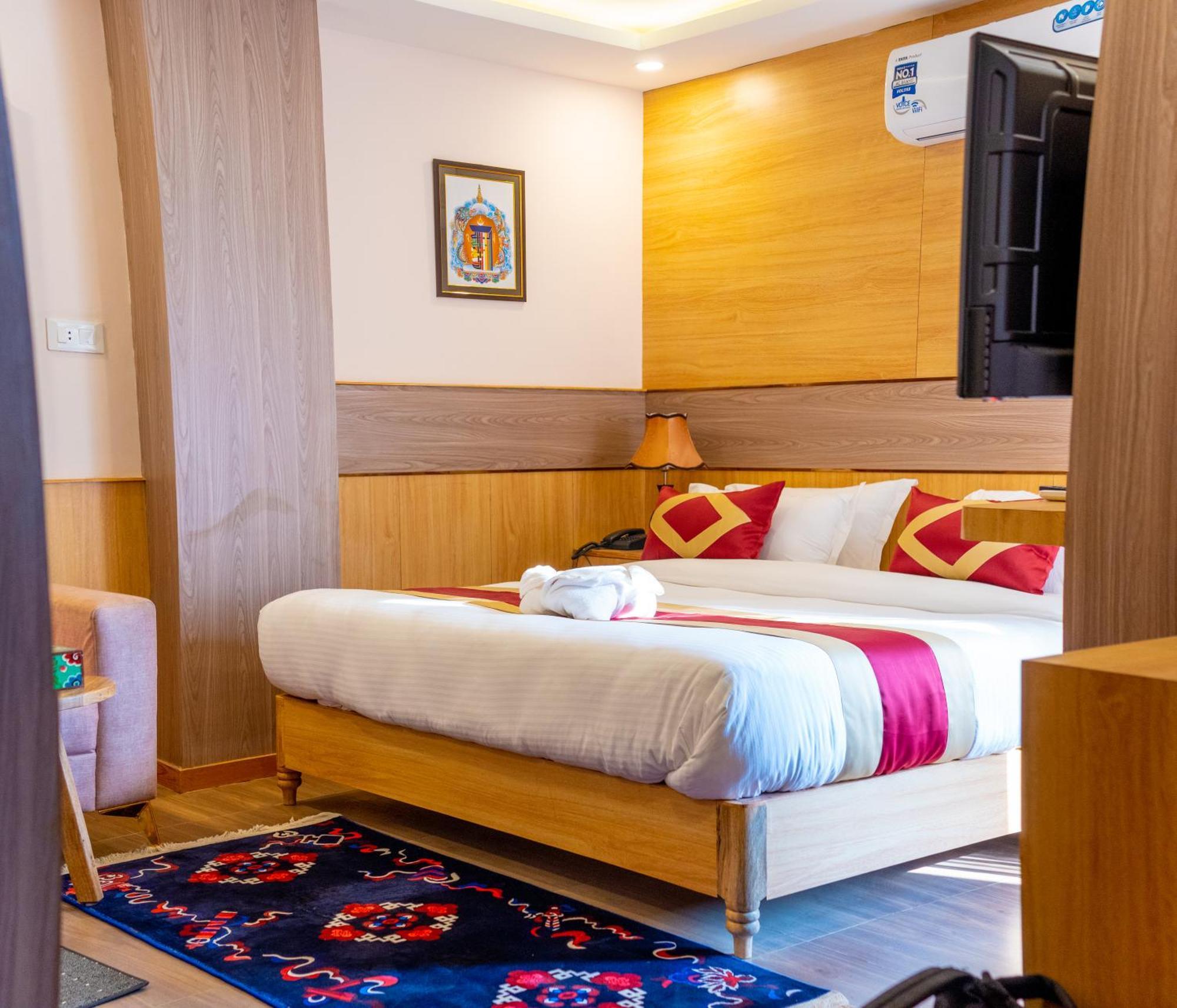 Hotel Yakroo Manang Katmandu Dış mekan fotoğraf